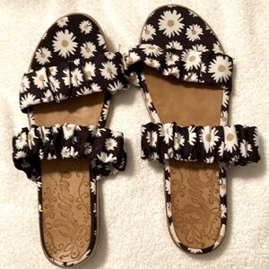 Sugar Floral Women's Sandals. Size 8